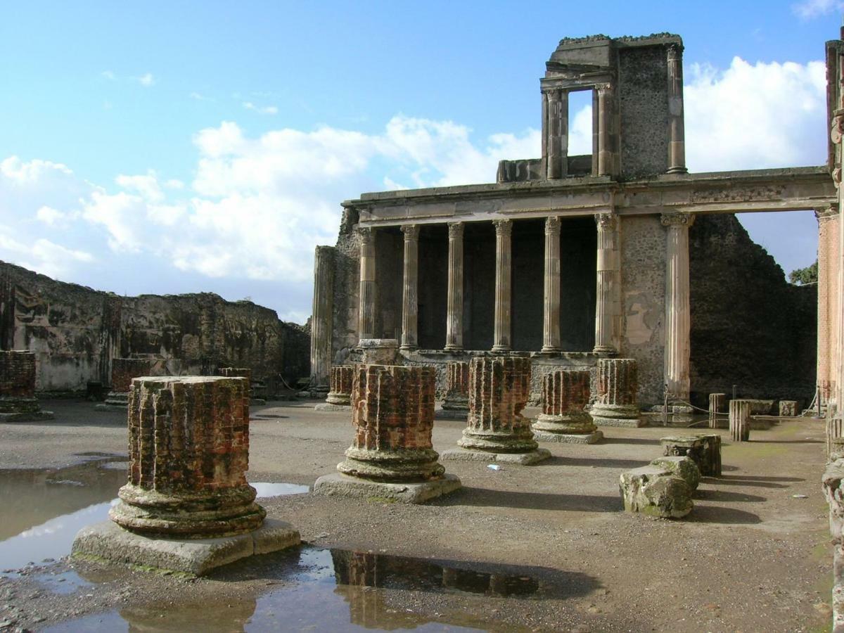 Tra Amalfi, Pompei, Paestum Apartman Salerno Kültér fotó